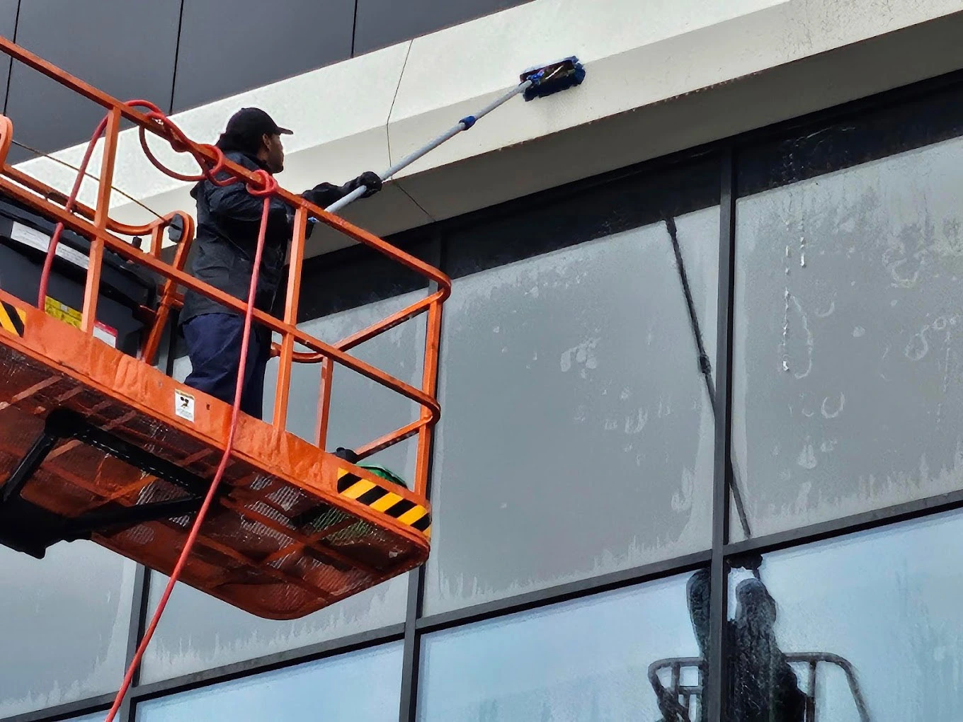 Gevelreiniging-afbeelding-1 Schoonmaakbedrijf Ro-tec